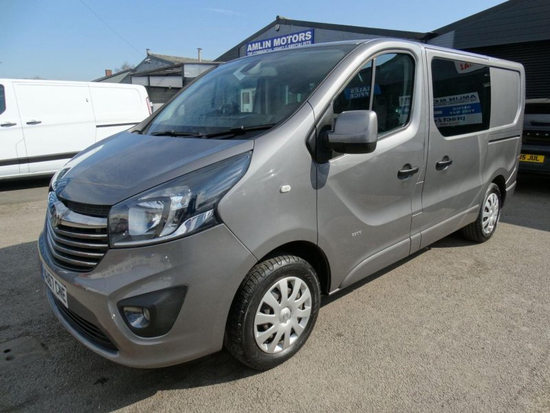VAUXHALL VIVARO 1.6 CDTi 2900 BiTurbo ecoTEC Sportive Crew Van L1 H1 Euro 6 (s/s) 5dr (6 Seat)