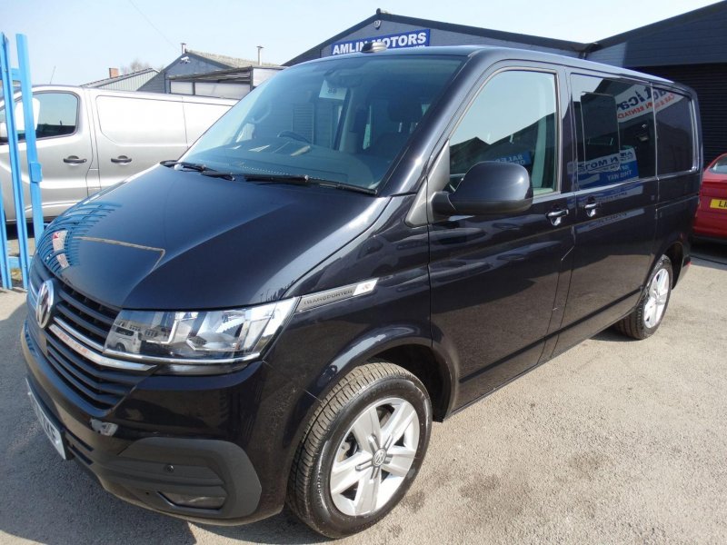 VOLKSWAGEN TRANSPORTER 2.0 TDI T32 Highline Crew Van DSG FWD SWB Euro 6 (s/s) 5dr