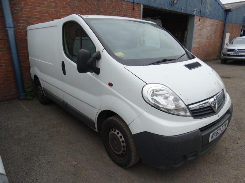 VAUXHALL VIVARO 2.0 2700 CDTi FWD L1 4dr