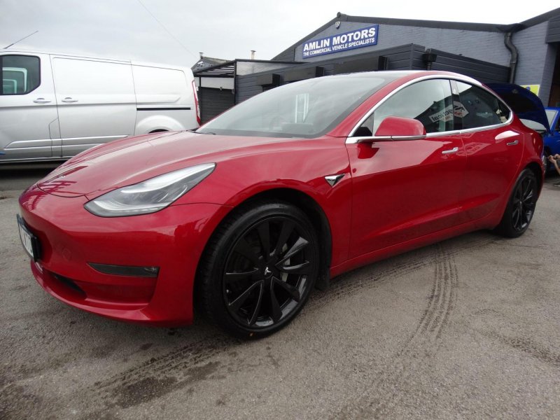 TESLA MODEL 3 (Dual Motor) Long Range Auto 4WDE 4dr